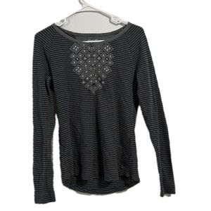 Eddie Bauer Gray Long Sleeve Sweatshirt with Crew Neck and Embellished Design
